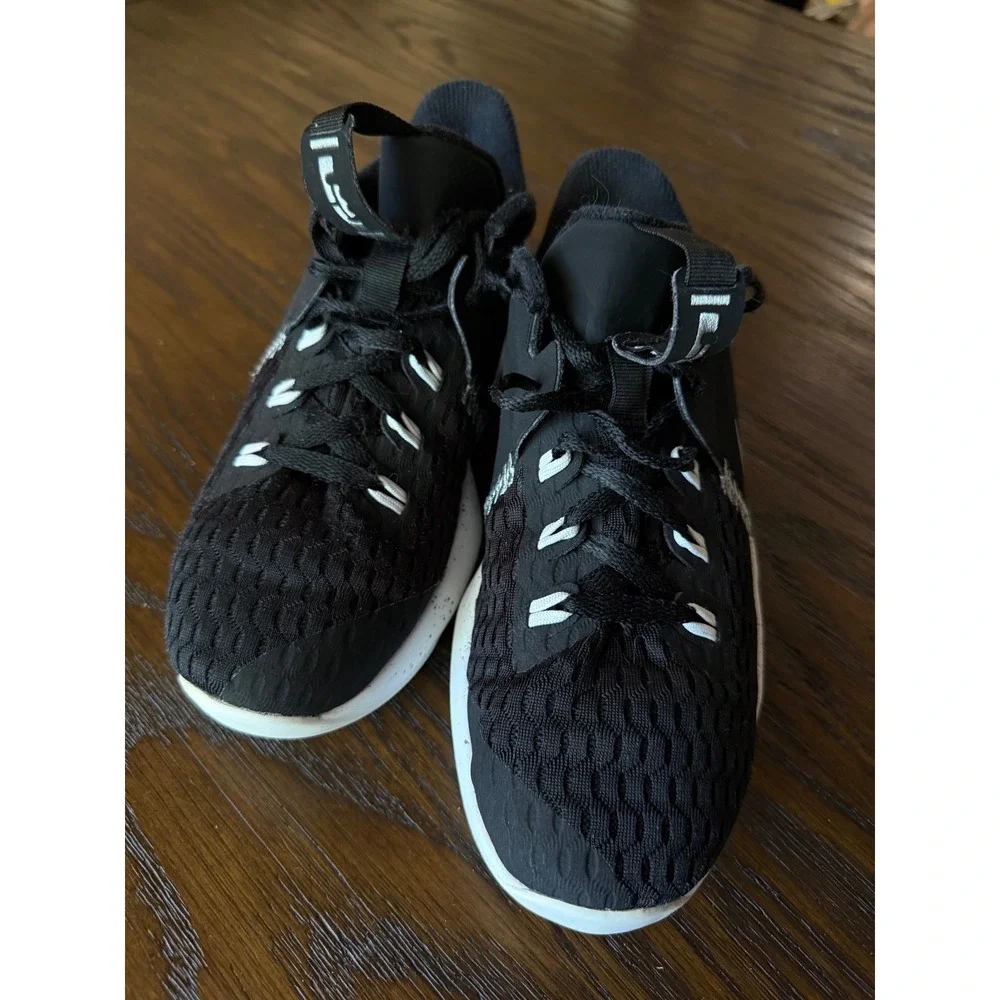 Nike LeBron Witness 5 Kids Size 6Y Black Good Basketball Shoes CT4629-001